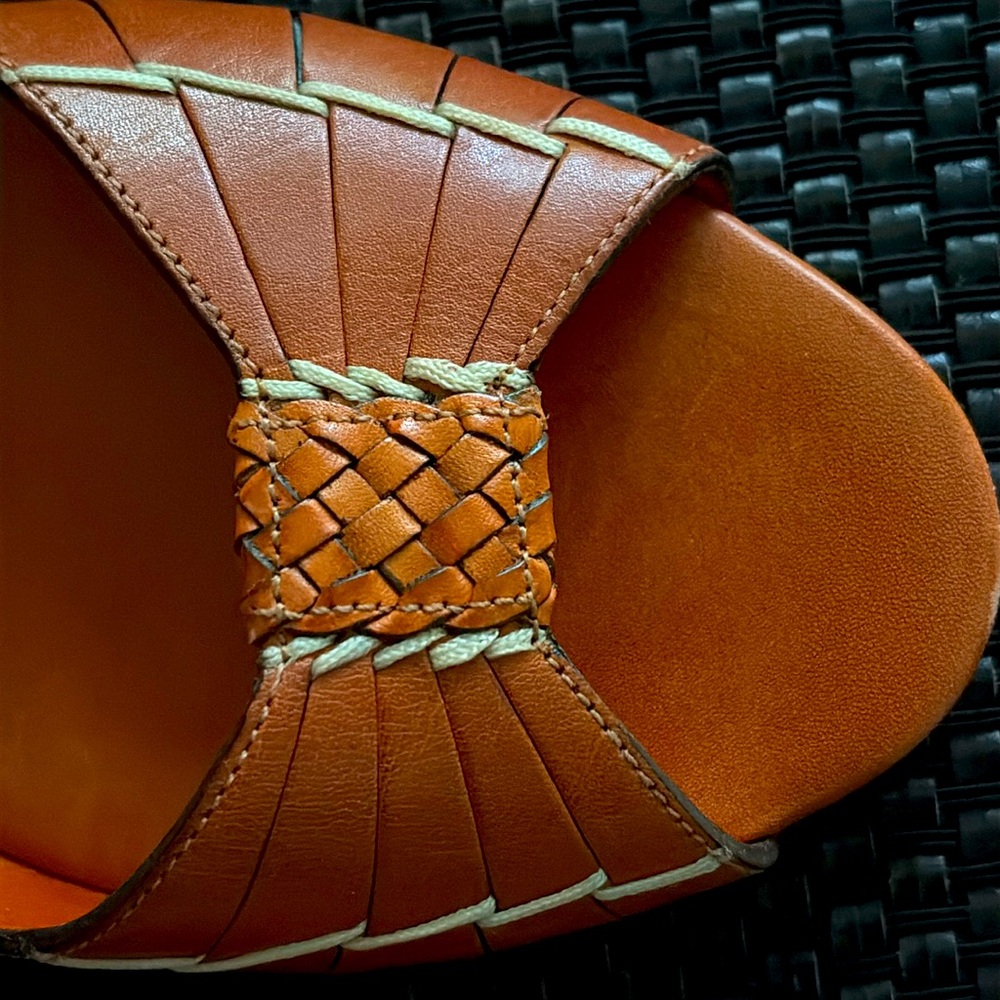 EUC Cole Haan Women's Tan Leather Sandals, Wedge, Sz 8.5 - Picture 14 of 17